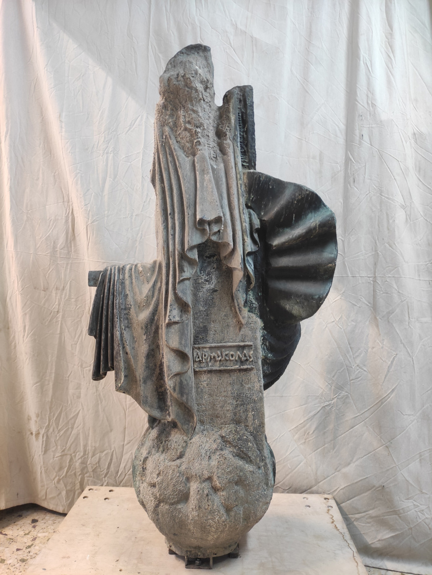 Δήμος Αθηναίων: Επιχείρηση διάσωσης και συντήρησης των γλυπτών της πόλης   - Δείτε φωτογραφίες 