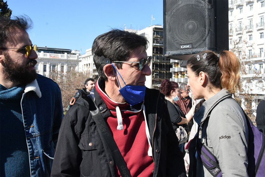 Συγκέντρωση διαμαρτυρίας καλλιτεχνών μπροστά στη Βουλή - Δείτε φωτογραφίες