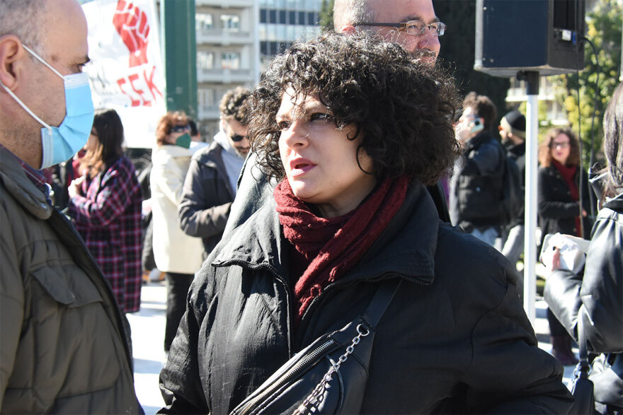 Συγκέντρωση διαμαρτυρίας καλλιτεχνών μπροστά στη Βουλή - Δείτε φωτογραφίες