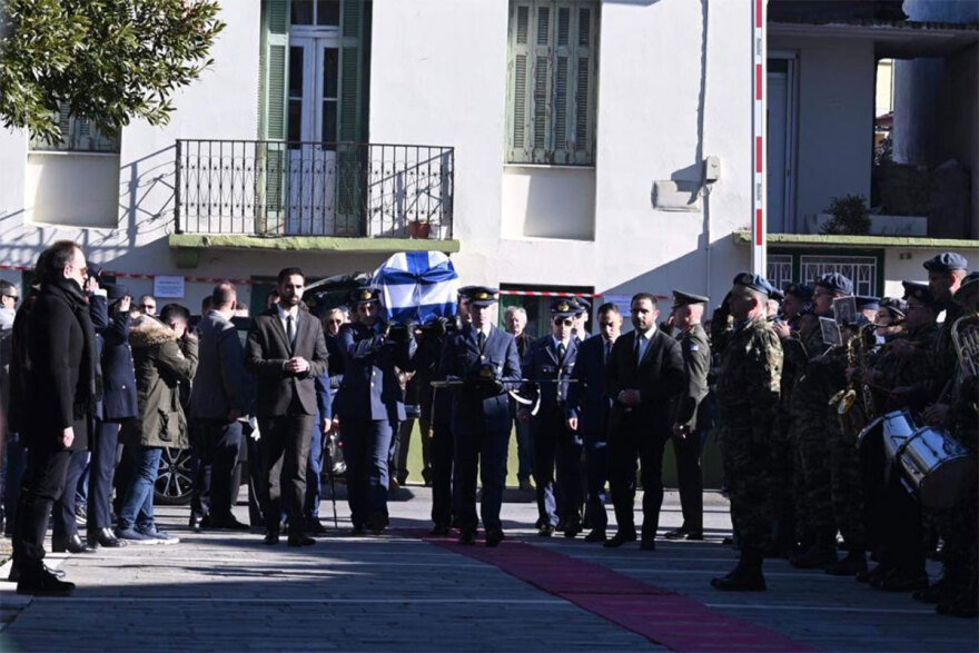 Πτώση Phantom F-4: Θρήνος στην κηδεία του υποσμηναγού Μάριου - Μιχαήλ Τουρούτσικα - Δείτε βίντεο