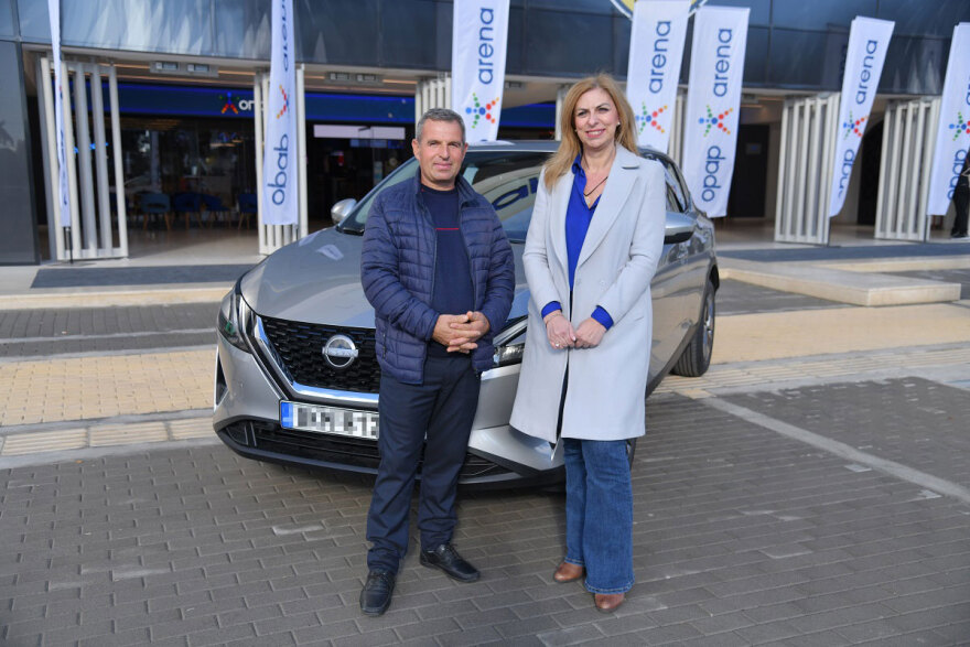 Ο μεγάλος νικητής του MundoBall παρέλαβε το νέο του αυτοκίνητο από τον ΟΠΑΠ