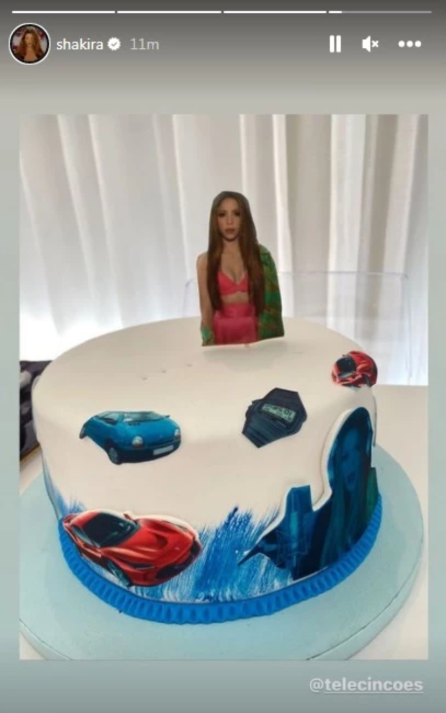 Σακίρα: Θαυμαστές της έστειλαν τούρτα γενεθλίων με Πικέ, Ferrari, Twingo και Casio