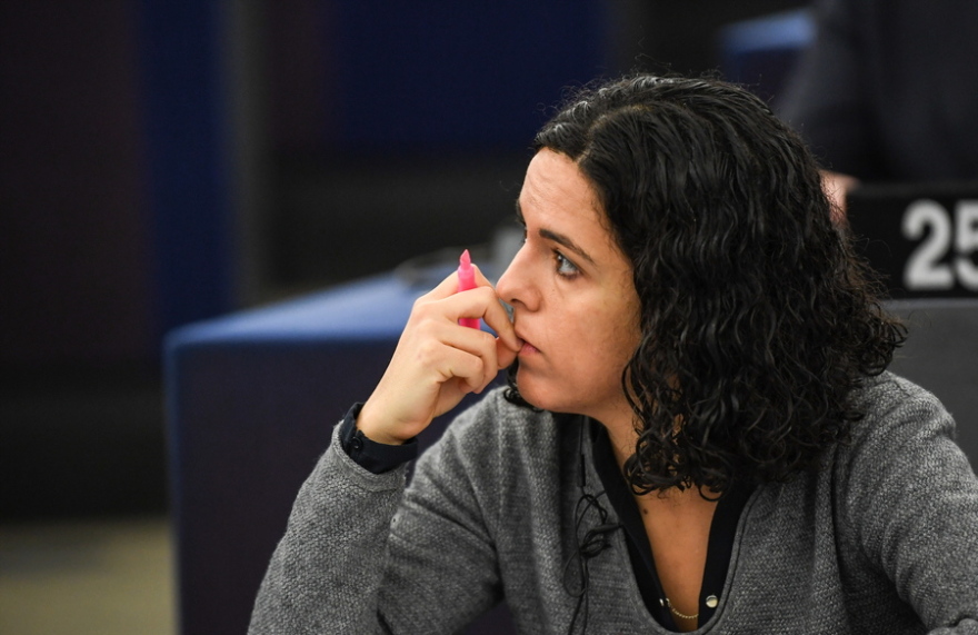 Qatargate: «Η Εύα Καϊλή προωθούσε ξεκάθαρα το Κατάρ» λέει Γαλλίδα ευρωβουλευτής