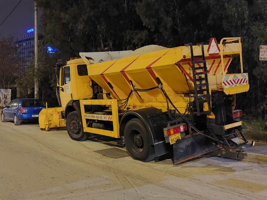 Κακοκαιρία «Μπάρμπαρα» - Λεωφόρος Κηφισίας: Εκχιονιστικά σε αναμονή - Δείτε φωτογραφίες