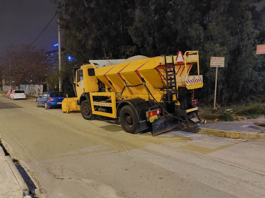 Κακοκαιρία «Μπάρμπαρα» - Λεωφόρος Κηφισίας: Εκχιονιστικά σε αναμονή - Δείτε φωτογραφίες