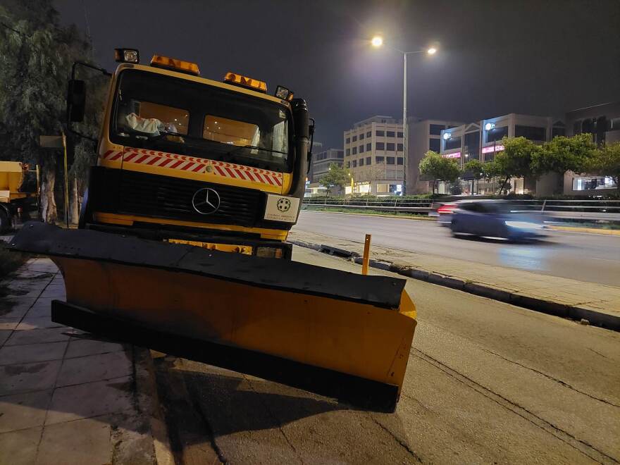 Κακοκαιρία «Μπάρμπαρα» - Λεωφόρος Κηφισίας: Εκχιονιστικά σε αναμονή - Δείτε φωτογραφίες