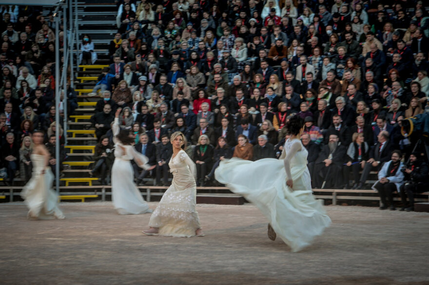 Ελευσίνα: Η φαντασμαγορική τελετή έναρξης της Πολιτιστικής Πρωτεύουσας της Ευρώπης - Δείτε βίντεο και φωτογραφίες
