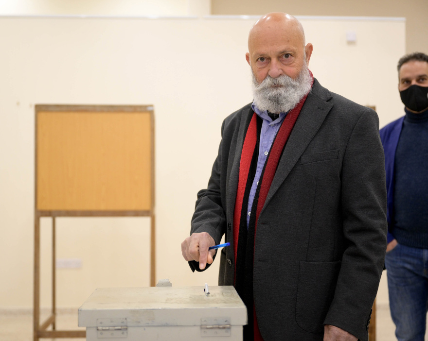 Εκλογές στην Κύπρο: Πρωτιά Χριστοδουλίδη με 2,4 μονάδες διαφορά - Θα αναμετρηθεί με τον Μαυρογιάννη στον β' γύρο