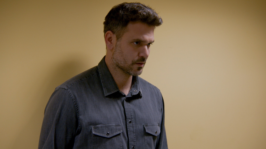 Οι Παγιδευμένοι: Η Άννα αποφυλακίζεται και πέφτει στην αγκαλιά του Δημήτρη