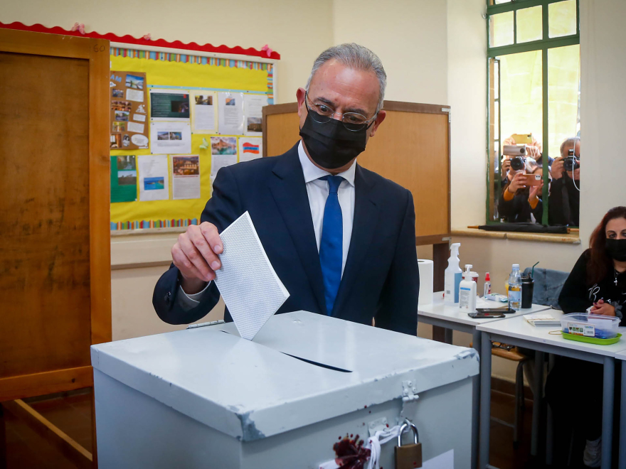 Εκλογές στην Κύπρο: Πρωτιά Χριστοδουλίδη με 2,4 μονάδες διαφορά - Θα αναμετρηθεί με τον Μαυρογιάννη στον β' γύρο