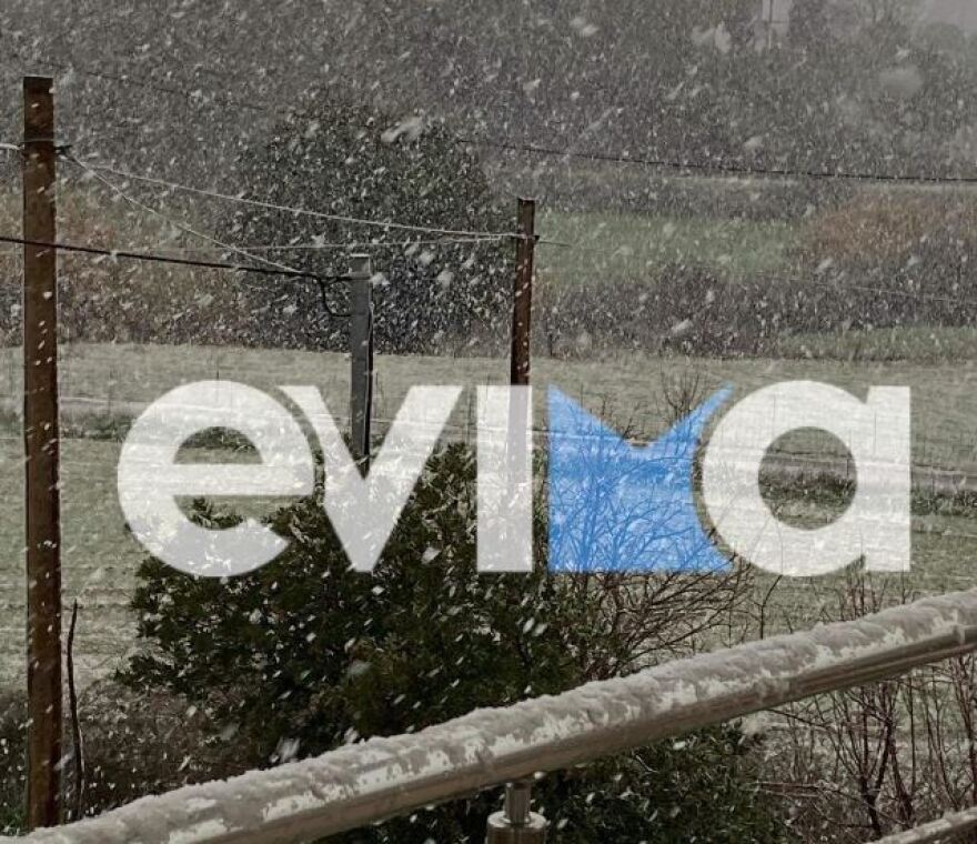 Η κακοκαιρία «Μπάρμπαρα» έφτασε με άγριες διαθέσεις στην Εύβοια - Χιονίζει αδιάκοπα από το πρωί