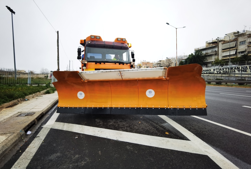 Κακοκαιρία Μπάρμπαρα: Για πρώτη φορά στη «μάχη» της κακοκαιρίας το εκχιονιστικό Jet Broom