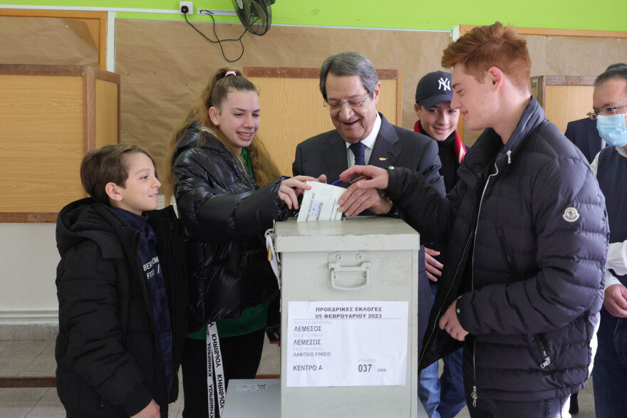 Εκλογές στην Κύπρο: Πρωτιά Χριστοδουλίδη με 2,4 μονάδες διαφορά - Θα αναμετρηθεί με τον Μαυρογιάννη στον β' γύρο