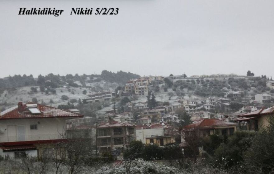 Κακοκαιρία «Μπάρμπαρα»: Στα λευκά η Χαλκιδική, 30 κλήσεις για κοπές δέντρων στην Κ. Μακεδονία