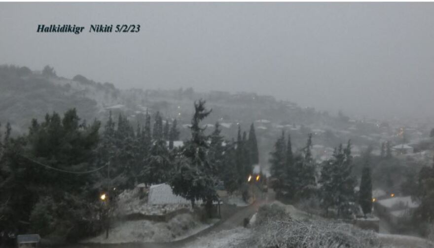 Κακοκαιρία «Μπάρμπαρα»: Στα λευκά η Χαλκιδική, 30 κλήσεις για κοπές δέντρων στην Κ. Μακεδονία