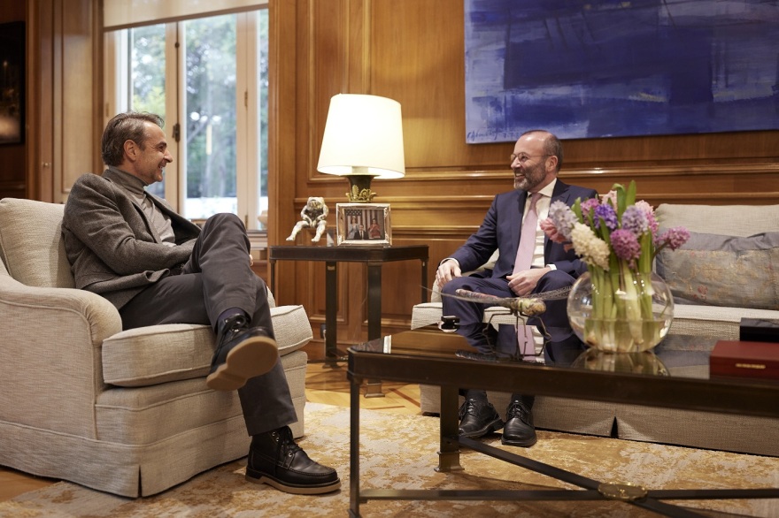 Βέμπερ σε Μητσοτάκη: «Ευχαριστώ την Ελλάδα για την προστασία των ευρωπαϊκών συνόρων»