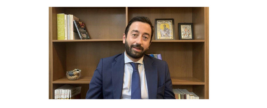 Γλυφάδα: Ελεύθερος ο γνωστός DJ που χτύπησε πρώην σύντροφό του - Απαγορεύεται να την πλησιάζει