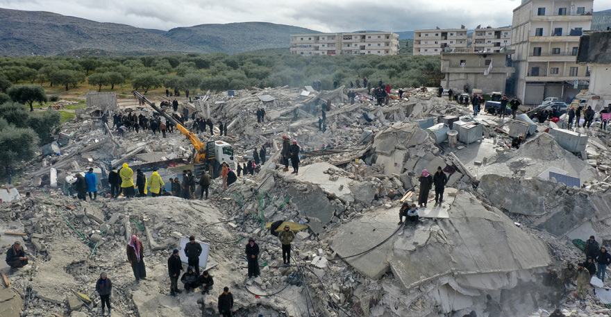 Βίντεο και εικόνες από τους φονικούς σεισμούς σε Τουρκία και Συρία - Καρέ καρέ η καταστροφή