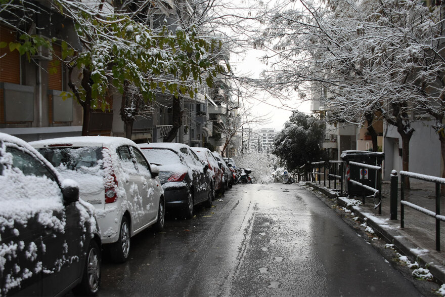 Κακοκαιρία «Μπάρμπαρα»: Παραμυθένιες εικόνες από το κέντρο της Αθήνας - Στα λευκά και το Ζάππειο