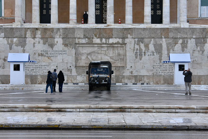 Κακοκαιρία «Μπάρμπαρα»: Παραμυθένιες εικόνες από το κέντρο της Αθήνας - Στα λευκά και το Ζάππειο