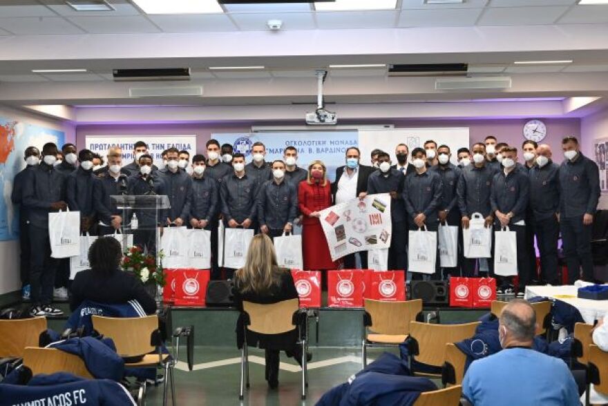 ΠΑΕ Ολυμπιακός: Πρόσφερε και φέτος χαμόγελα στο σύλλογο «Ελπίδα»