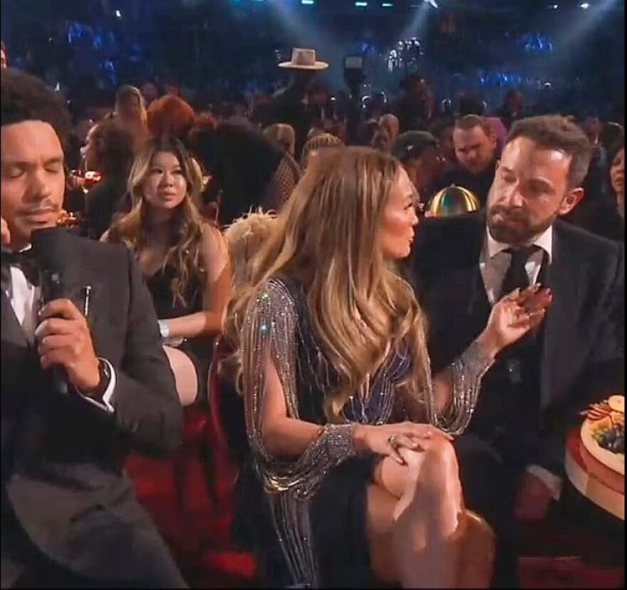 Τζένιφερ Λόπεζ σε Μπεν Άφλεκ στα Grammy: «Σταμάτα, δείξε πιο φιλικός»