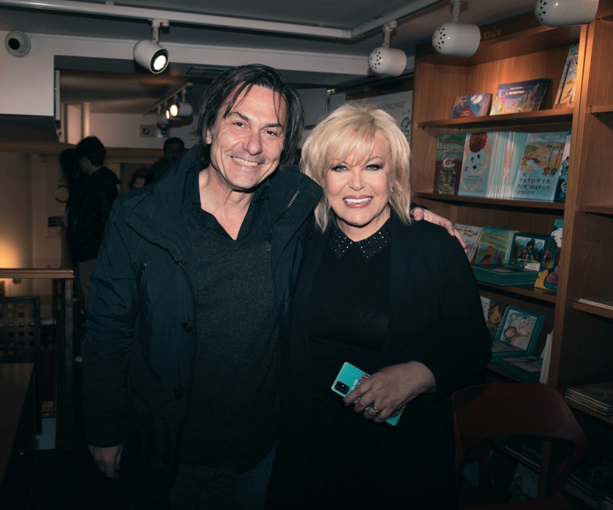 Η «Αποδελτίωση ΙΙ» της Σεμίνας Διγενή παρουσιάστηκε στο βιβλιοπωλείο της «Σύγχρονης Εποχής»