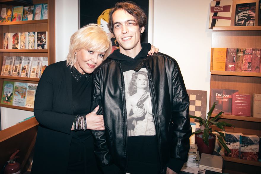 Η «Αποδελτίωση ΙΙ» της Σεμίνας Διγενή παρουσιάστηκε στο βιβλιοπωλείο της «Σύγχρονης Εποχής»