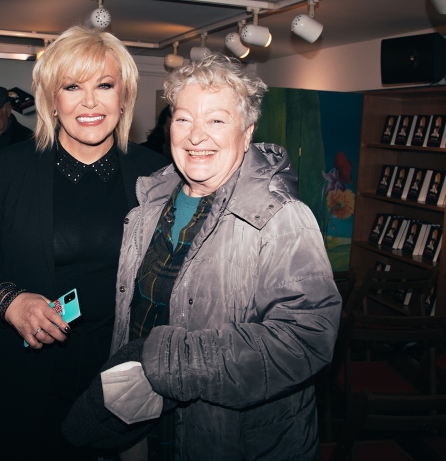 Η «Αποδελτίωση ΙΙ» της Σεμίνας Διγενή παρουσιάστηκε στο βιβλιοπωλείο της «Σύγχρονης Εποχής»