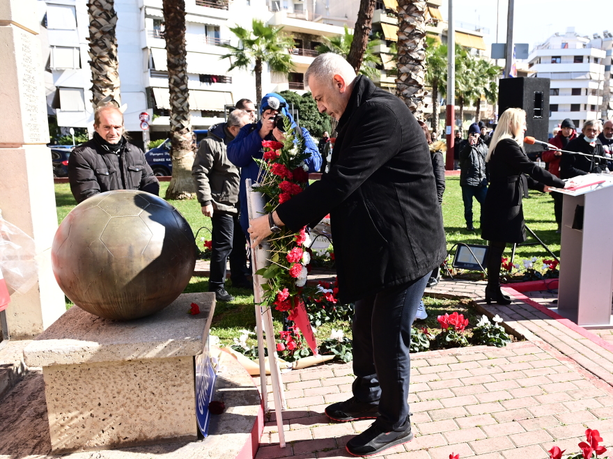 Ολυμπιακός: Το μνημόσυνο για τα θύματα της τραγωδίας της Θύρας 7 