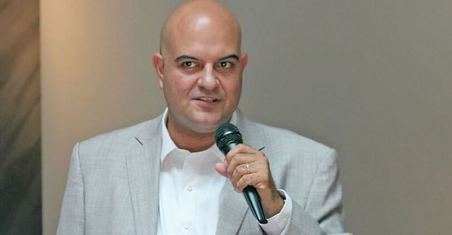 Ο «Μάξιμος Σαράφης» έταξε δάνειο ακόμη και σε... νεκρό