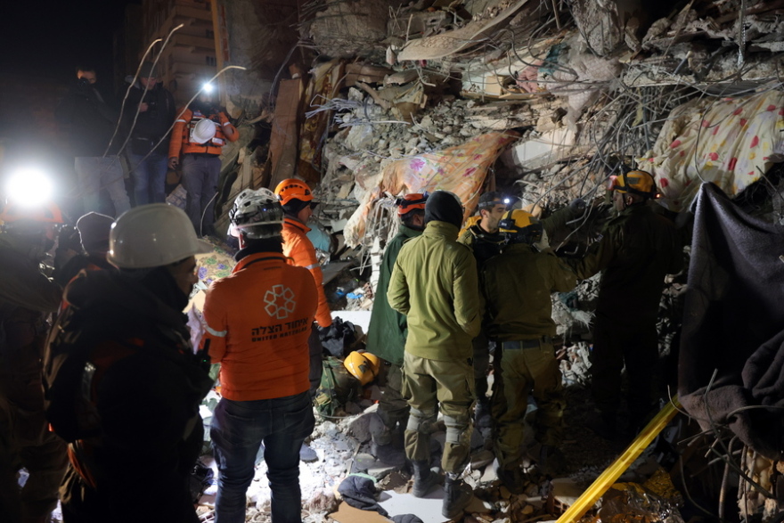 Σεισμός Τουρκία - Συρία: «Ήταν σαν να έβαζες δυναμίτη στα κτίρια για να τα ανατινάξεις» - Πάνω από 15.000 νεκροί