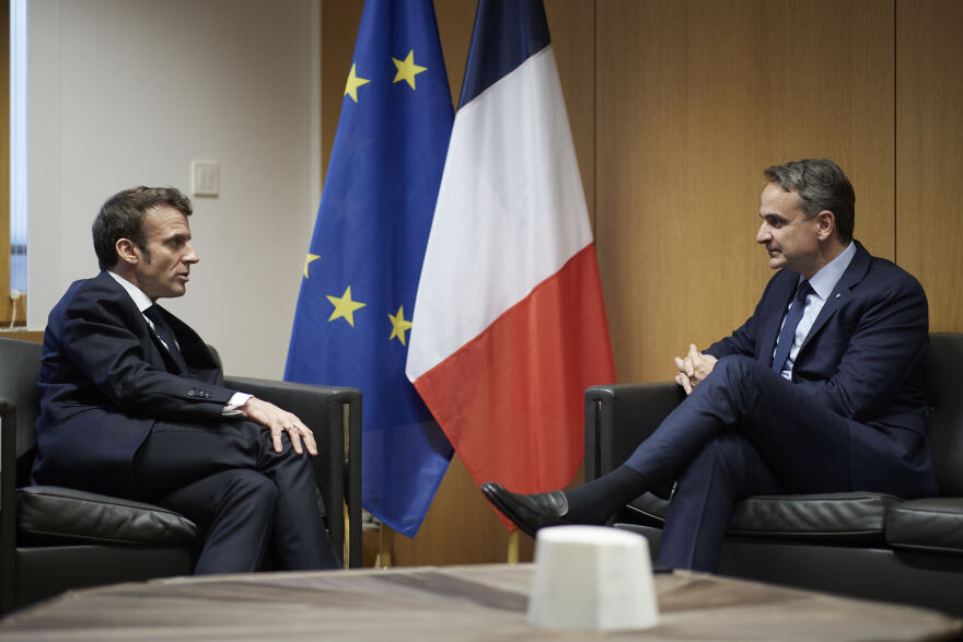 Συναντήσεις Μητσοτάκη με Ζελένσκι και Μακρόν στις Βρυξέλλες