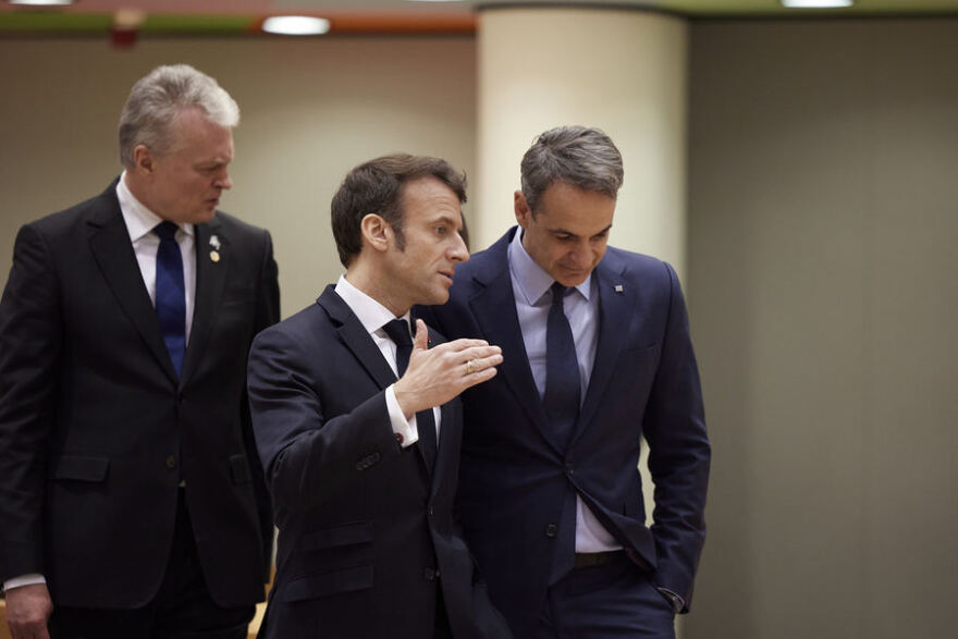 Συναντήσεις Μητσοτάκη με Ζελένσκι και Μακρόν στις Βρυξέλλες