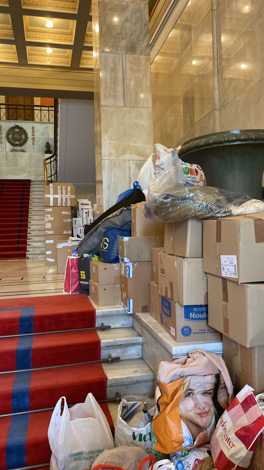 Ο δήμος Αθηναίων συγκεντρώνει τρόφιμα - αγαθά για τους σεισμόπληκτους σε Τουρκία και Συρία