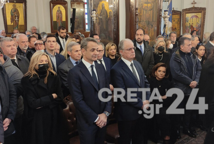 Μανούσος Βολουδάκης: Η Κρήτη τον αποχαιρέτησε - Με Καζαντζάκη το «αντίο» του πρωθυπουργού (βίντεο + φωτό)