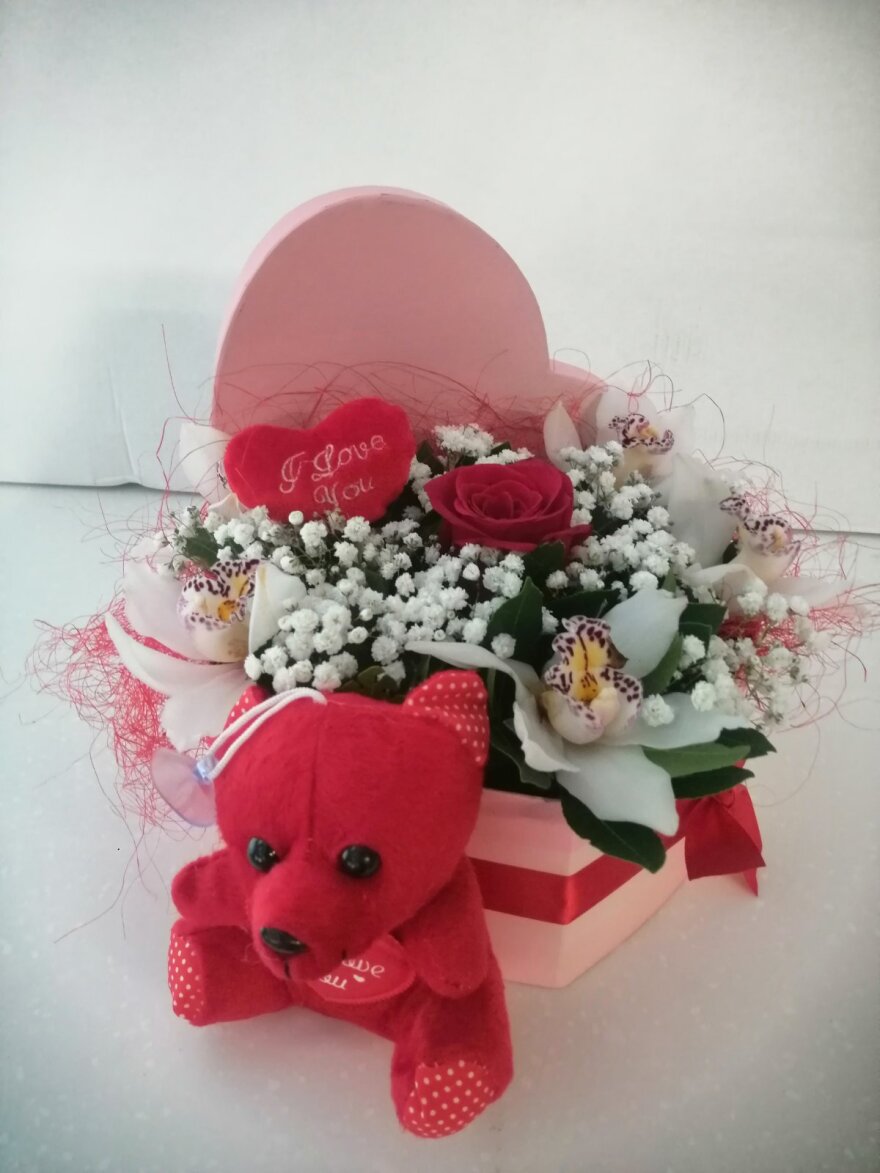 Θεσσαλονίκη: Ρεκόρ 300.000 κόκκινων τριαντάφυλλων στη γιορτή του Αγίου Βαλεντίνου αναμένουν οι ανθοπώλες