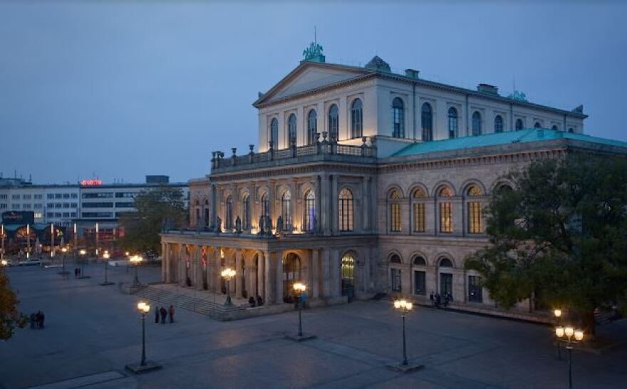 Γερμανία: Χορογράφος πασάλειψε κριτικό με περιττώματα σκύλου επειδή του έγραψε αρνητική κριτική για παράστασή του