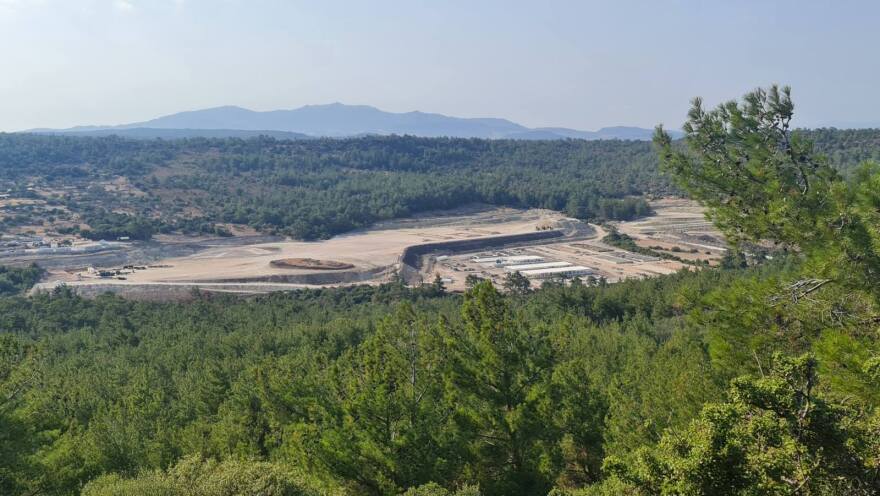 Λέσβος: Αντιδράσεις για την δομή στη Βάστρα - Το ΣτΕ ανέστειλε εργασίες για περιβαλλοντικούς λόγους