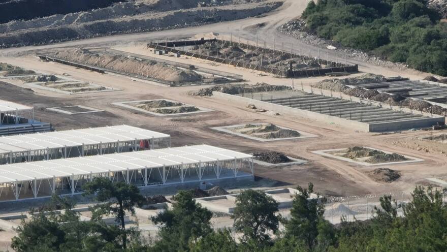 Λέσβος: Αντιδράσεις για την δομή στη Βάστρα - Το ΣτΕ ανέστειλε εργασίες για περιβαλλοντικούς λόγους