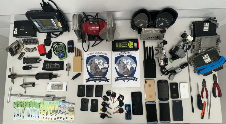 Εξαρθρώθηκε σπείρα που έκλεψε 39 οχήματα - Συνελήφθησαν 4 άτομα