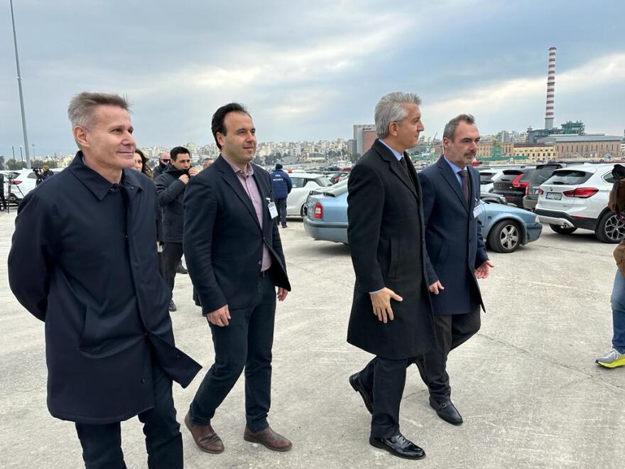 Επίσκεψη Κατσανιώτη στο ΣΕΦ για την ανθρωπιστική βοήθεια στην Τουρκία 