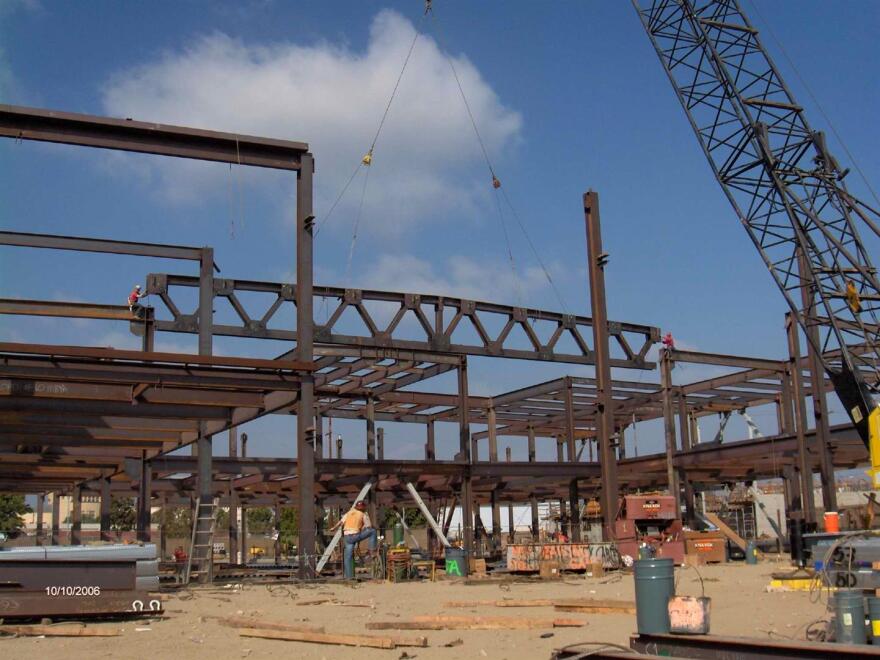 Η απόλυτη αντισεισμική προστασία: Κτίρια με αμορτισέρ σε Ιαπωνία και Καλιφόρνια - Δείτε βίντεο
