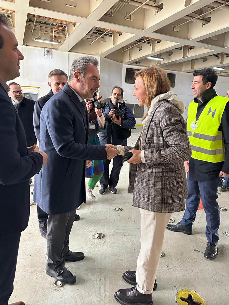 Σεισμός στην Τουρκία: Τέσσερις νταλίκες με κουβέρτες, θερμαντικά και φάρμακα έφυγαν από τον Πειραιά