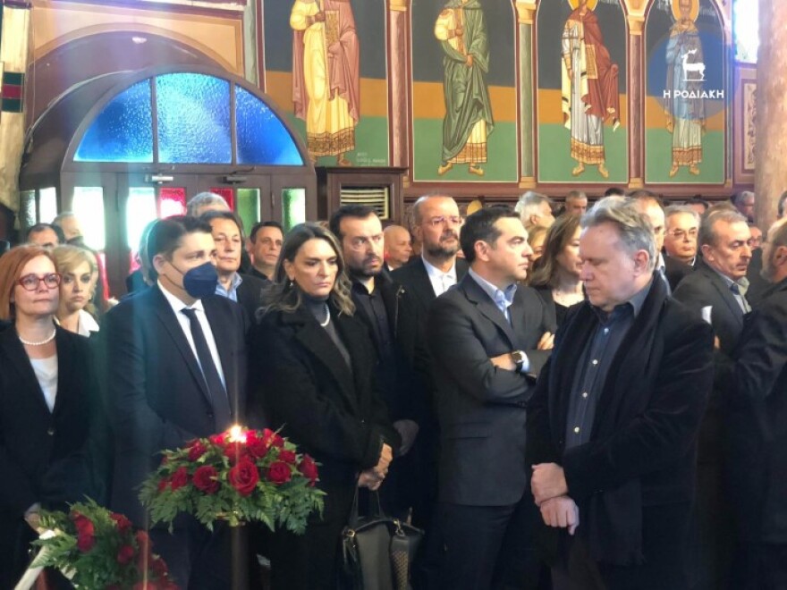 Είπαν το «τελευταίο αντίο» στον Νεκτάριο Σαντορινιό