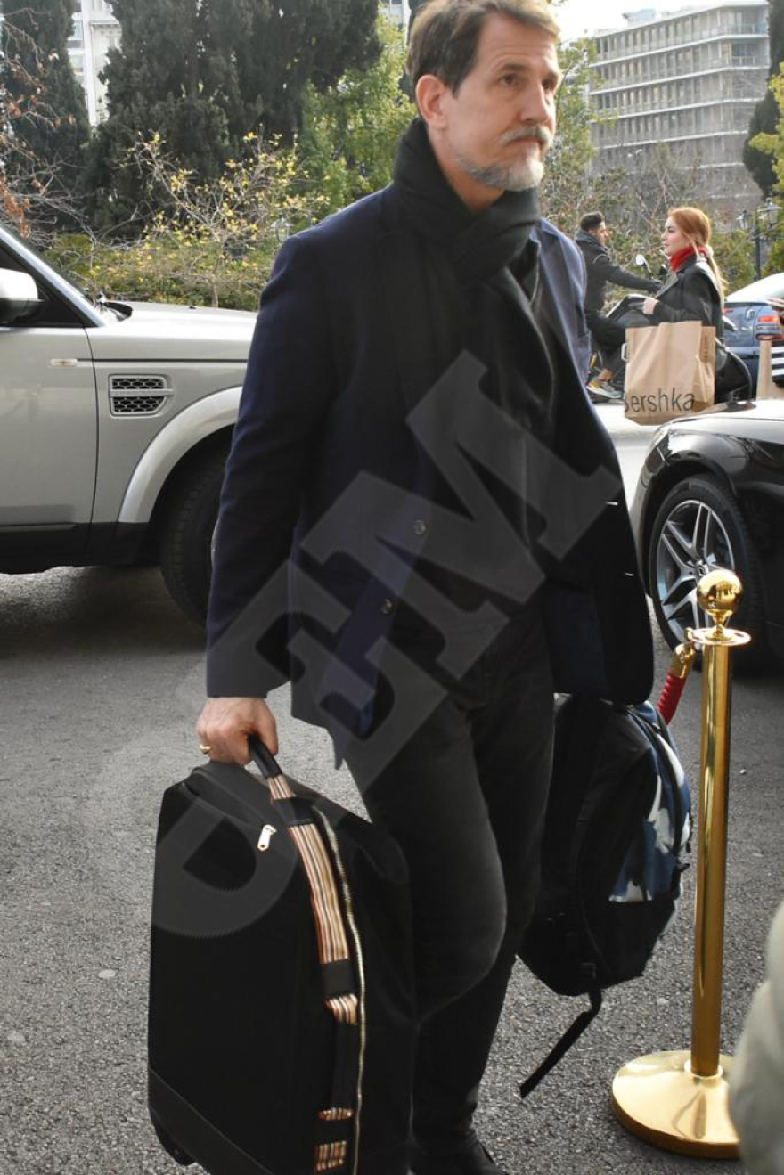 Τέως βασιλιάς Κωνσταντίνος: Τι θα γράφει η μαρμάρινη πλάκα στον τάφο του