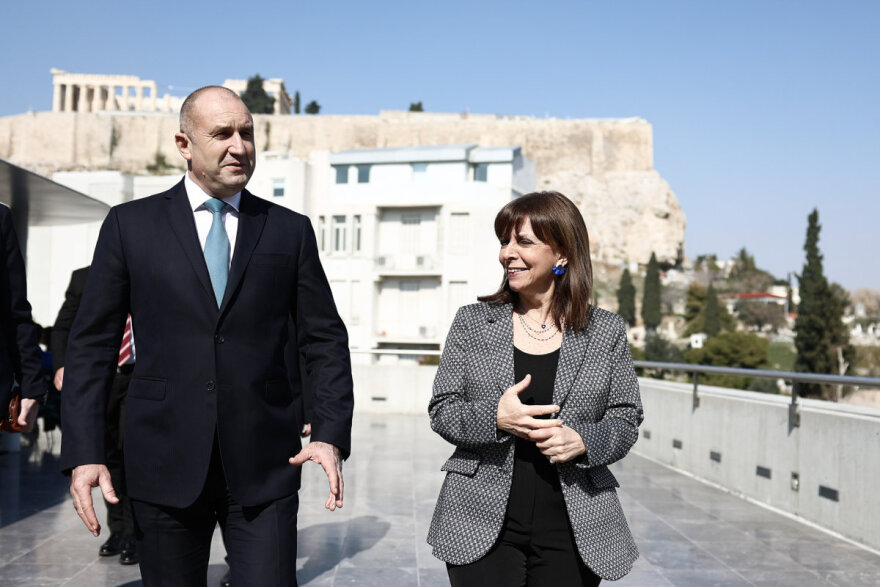 Σακελλαροπούλου: Γευμάτισε με τον Πρόεδρο της Βουλγαρίας στο Μουσείο της Ακρόπολης