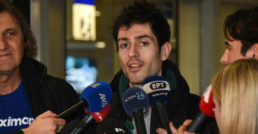 Μίλτος Τεντόγλου: Γύρισε Ελλάδα μετά το ρεκόρ - «Οι κριτές ψάχνονταν, δεν ήξεραν τι τους γίνεται»