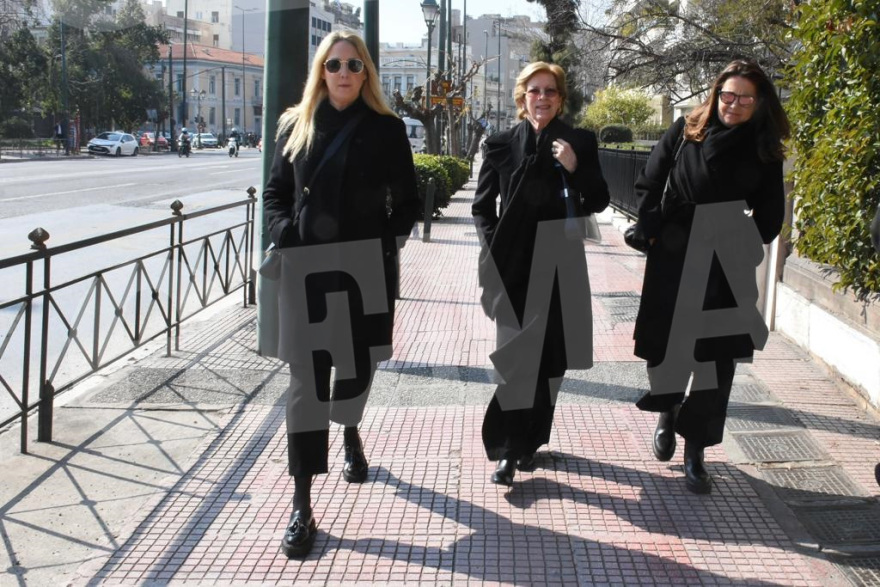 Τέως βασιλιάς Κωνσταντίνος: Τι θα γράφει η μαρμάρινη πλάκα στον τάφο του