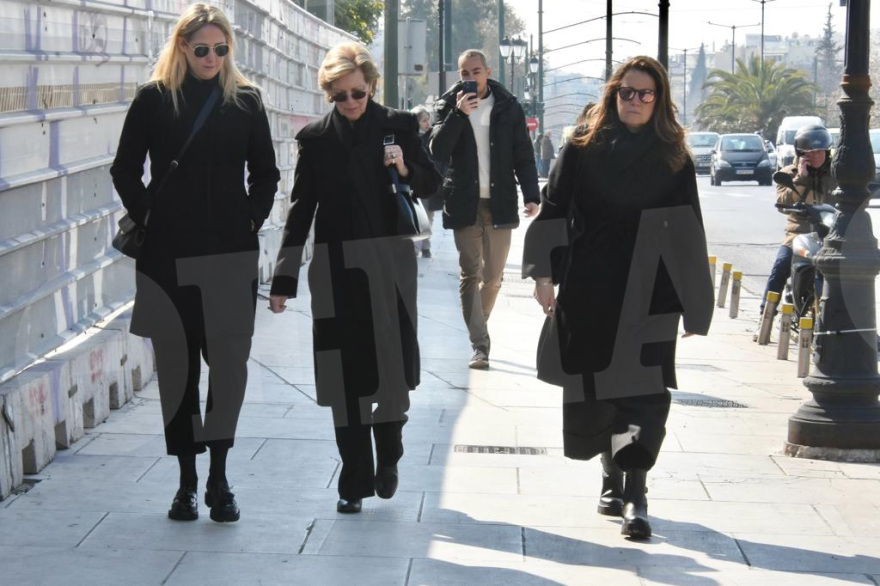 Τέως βασιλιάς Κωνσταντίνος: Τι θα γράφει η μαρμάρινη πλάκα στον τάφο του